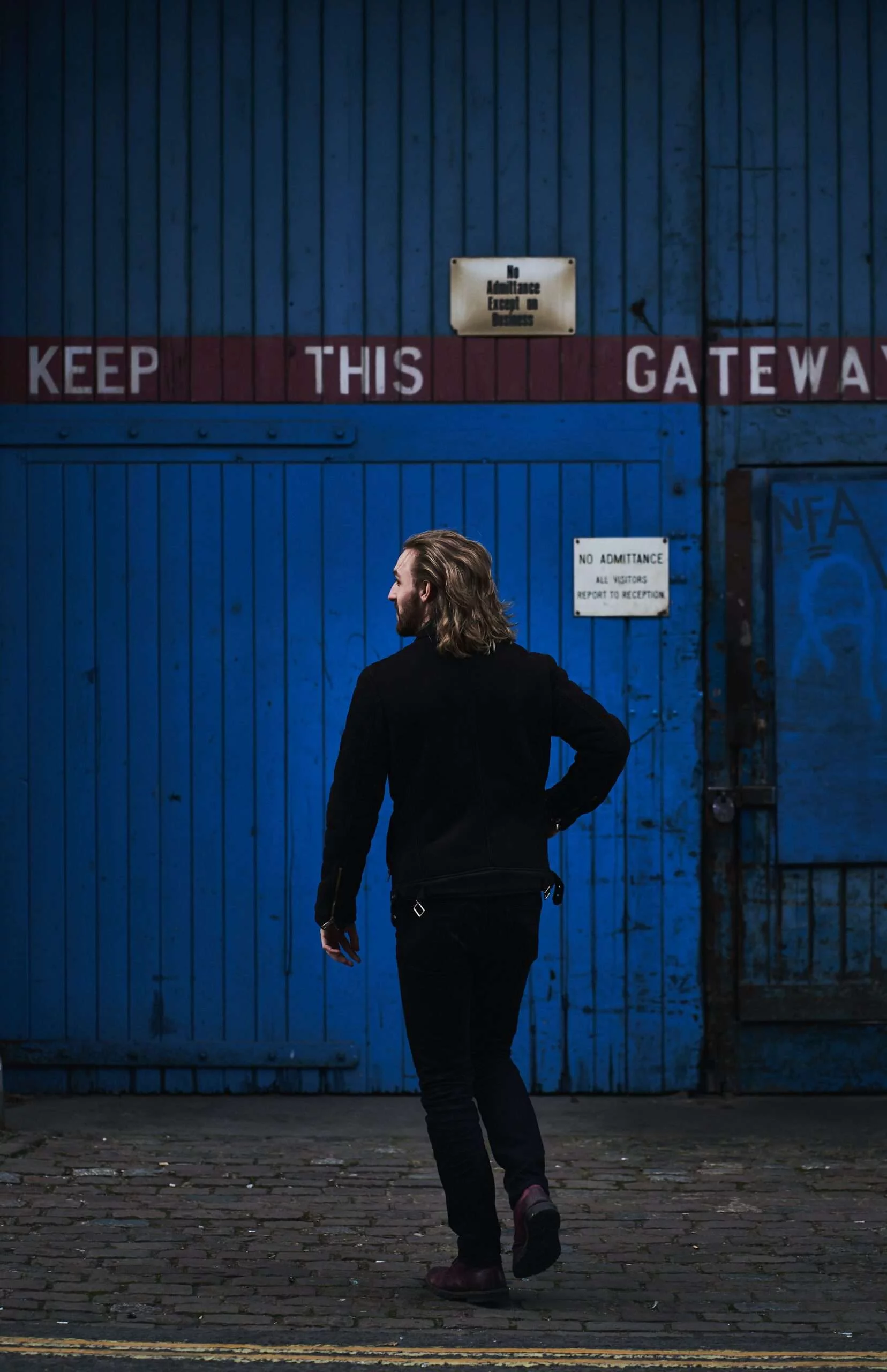 Can You Walk On Top Of A Shipping Container? Can You Walk On Top Of A Shipping Container?