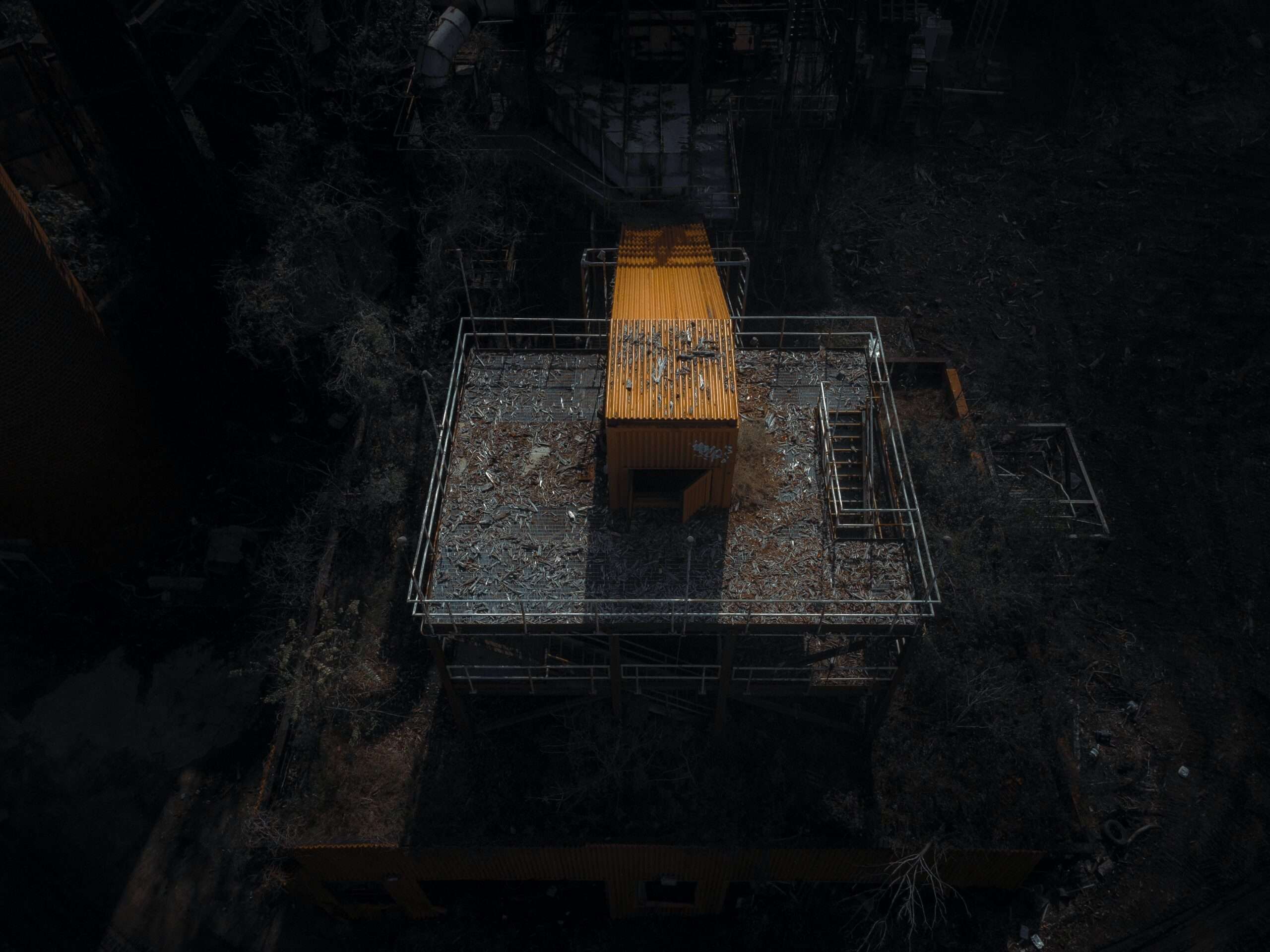 Can You Walk On Top Of A Shipping Container? Can You Walk On Top Of A Shipping Container?