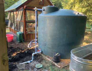 Collecting rainwater: An easy and fast way to get water for off-grid homesteads Collecting rainwater: An easy and fast way to get water for off-grid homesteads