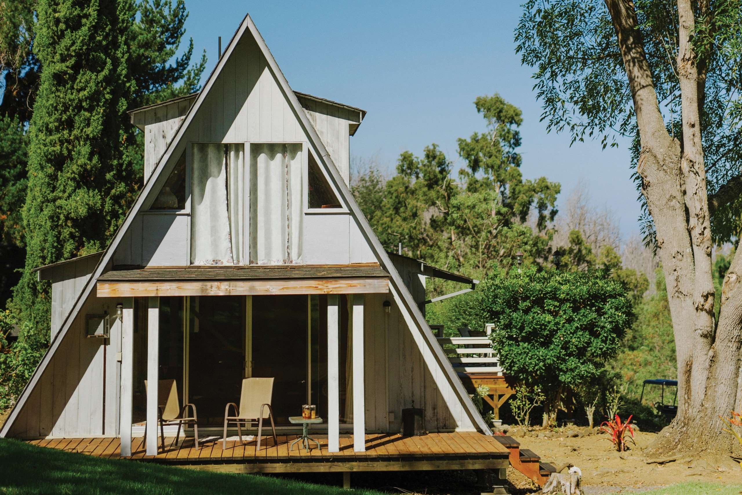 Hawaiis Reliance on Imports and High Cost of Living: Not Ideal for Off-Grid Living Hawaiis Reliance on Imports and High Cost of Living: Not Ideal for Off-Grid Living