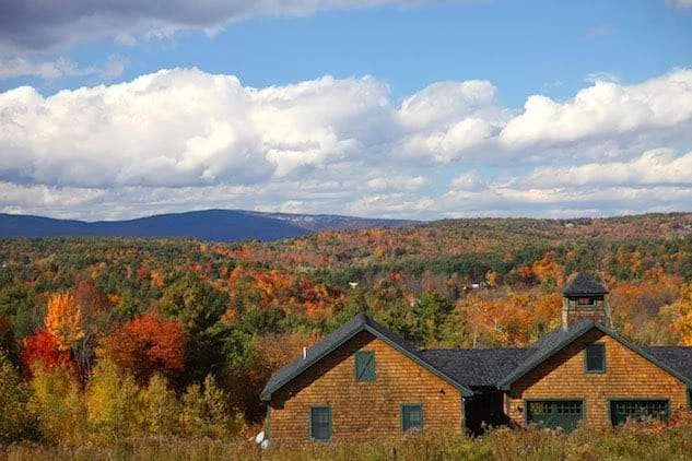 Living in New Hampshire: Location, Climate, and Wildlife