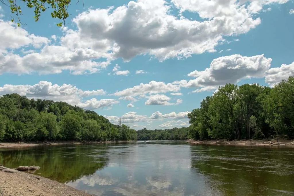 Living off-grid in rural Mississippi: Cheap land and low expenses Living off-grid in rural Mississippi: Cheap land and low expenses