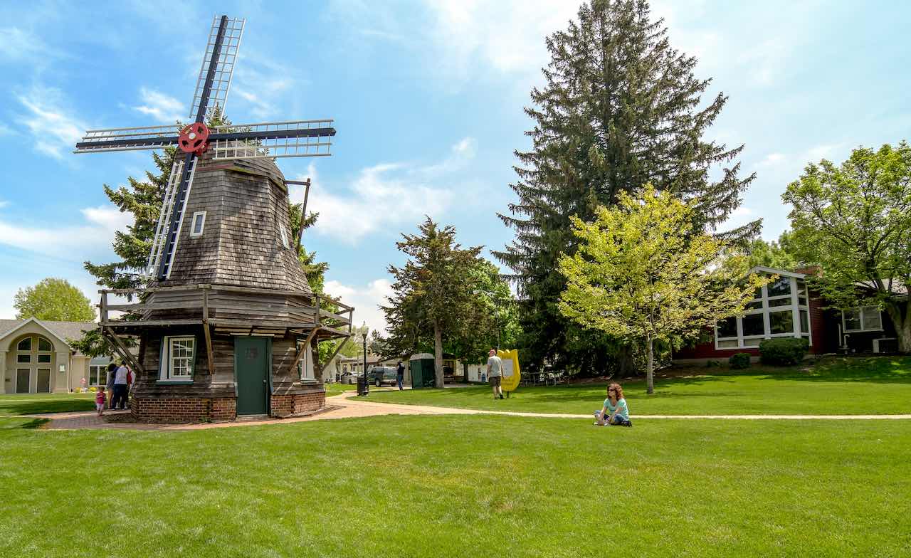 Living off the Grid in Iowa: A Guide to Off-Grid Living in the Heartland