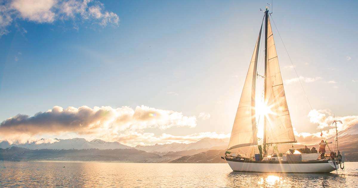 Living off the grid: Unique challenges of boat living Living off the grid: Unique challenges of boat living