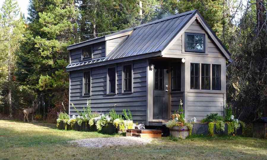 Maximizing Financial Savings by Living Off the Grid