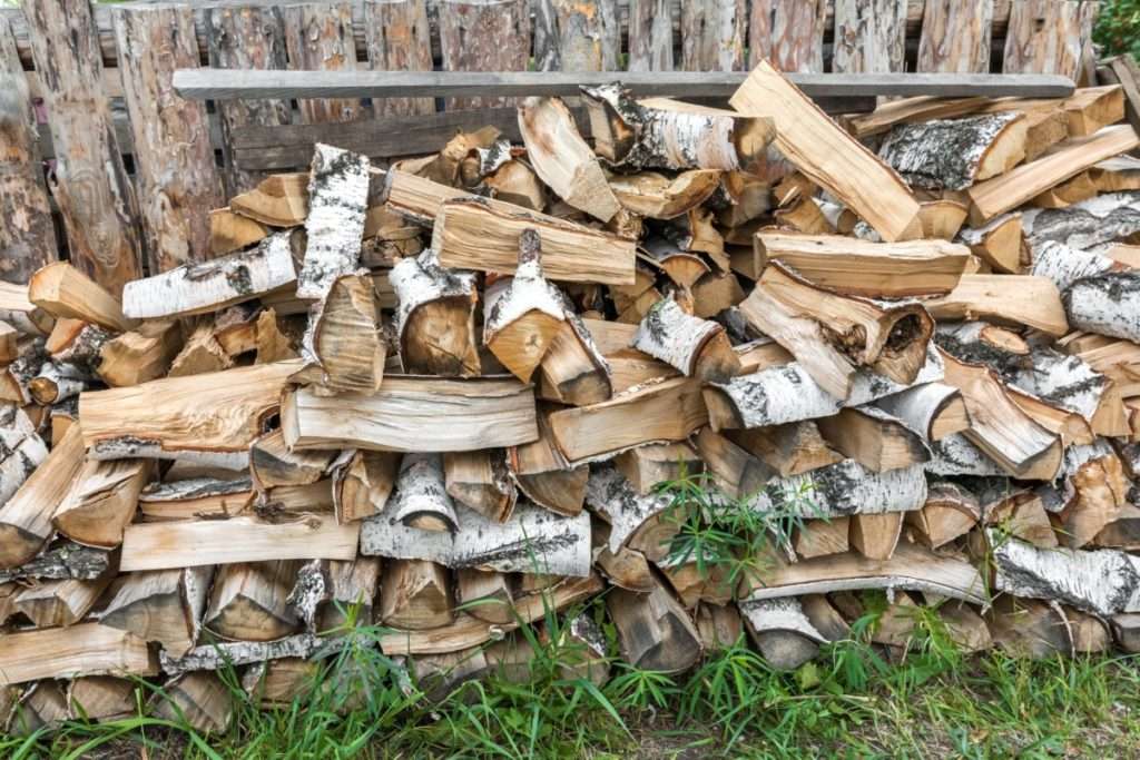Reducing Costs of Living by Obtaining Free Firewood for Off-Grid Living Reducing Costs of Living by Obtaining Free Firewood for Off-Grid Living