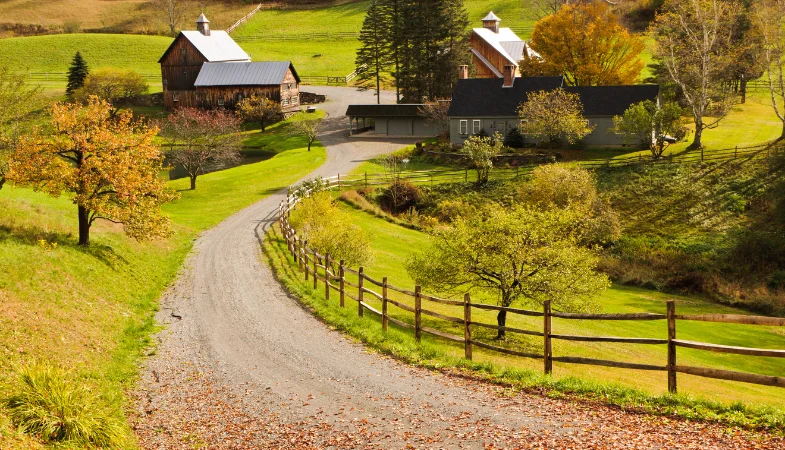 The Best Places to Live Off the Grid in Canada Are Prince Edward Island, Nova Scotia, New Brunswick, Quebec, Manitoba, Saskatchewan, Alberta, and British Columbia. The Best Places to Live Off the Grid in Canada Are Prince Edward Island, Nova Scotia, New Brunswick, Quebec, Manitoba, Saskatchewan, Alberta, and British Columbia.